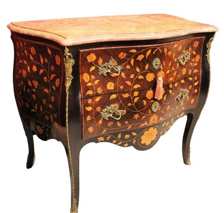 Cómoda estilo Luís XV