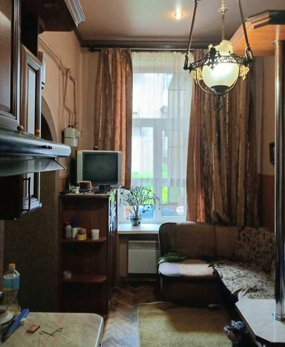 Продаж 2-х кім. квартири по вул. Дорошенка (центр) – další