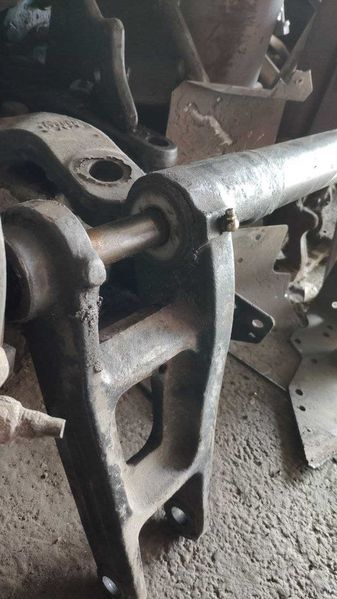 Передний торсион кабины ДАФ 95 евро 3 DAF 95 стабилизатор