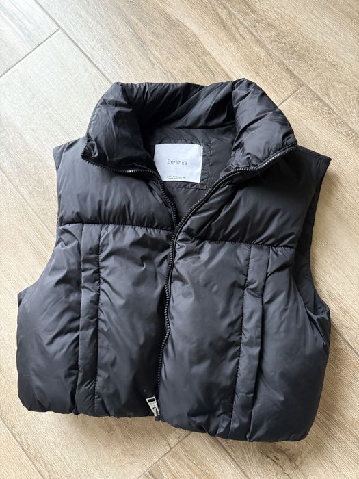 Жилетка bershka з дефектом