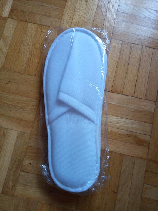 Kapcie hotelowe nowe