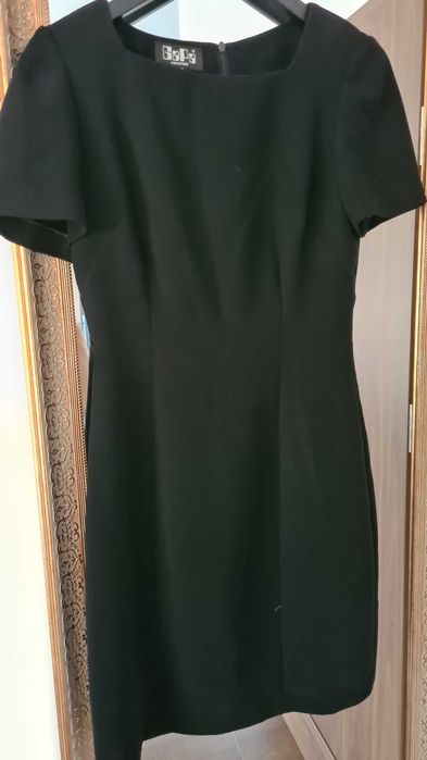 klasyczna mała czarna Gapa