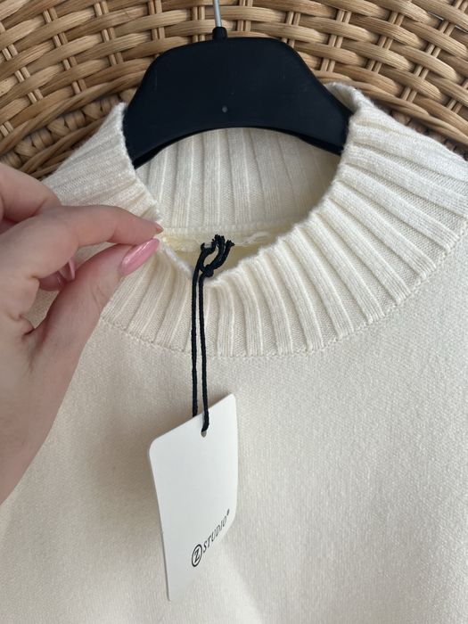 Nowy śmietankowy sweter od Z Studio Premium