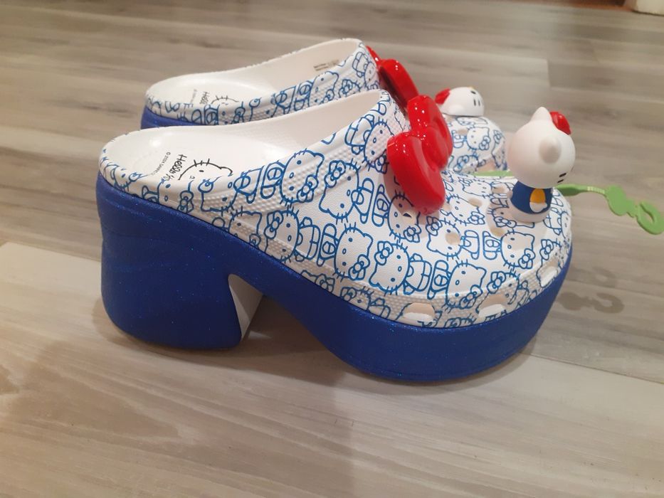 'CROCS'- Hello Kitty, rozm. M6- W8