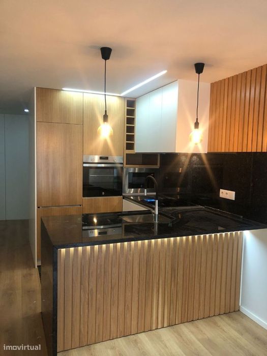 Apartamento T2 c/ terraço e churrasqueira no Centro de Braga.
