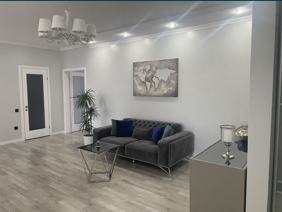 Vip Подобово 2к.Квартира в центре