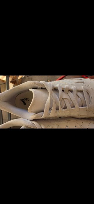 Tenis Adidas 43 como Novos e Originais