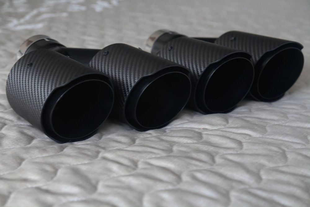 Насадки на глушник із справжнього карбона з глянцю чи мата Akrapovic