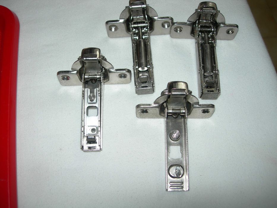 Dobradiças cozinha.64585035800194122