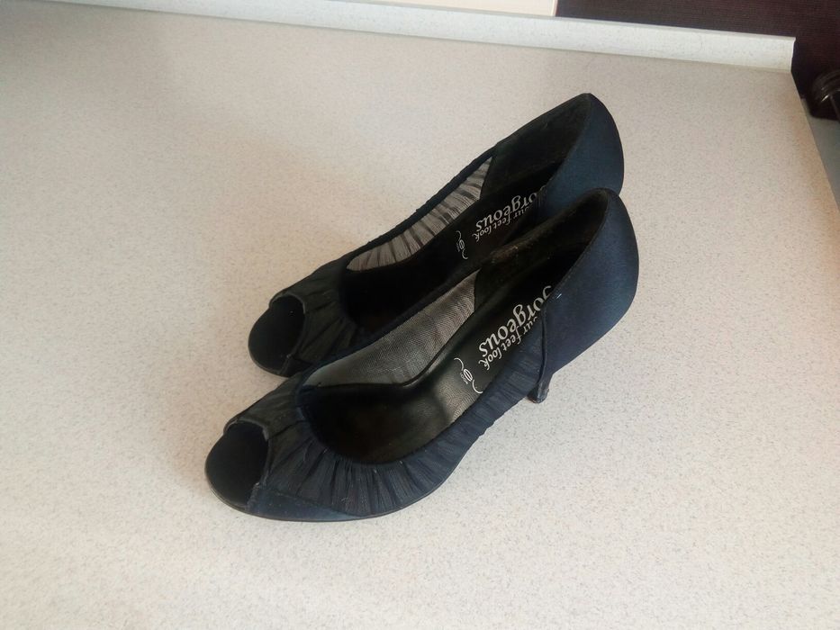 Туфли на каблуке