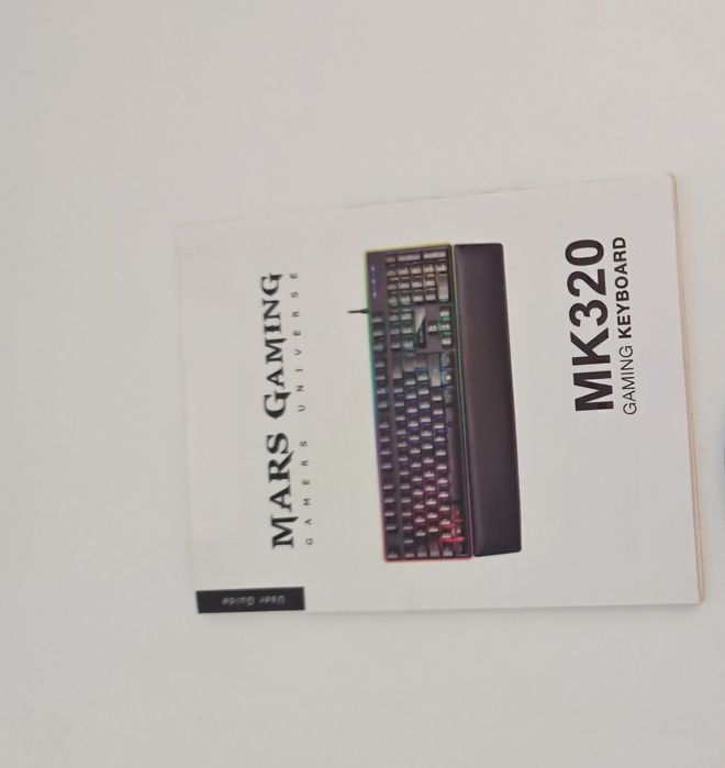 Teclado mecânico Gaming c/ apoio de pulsos