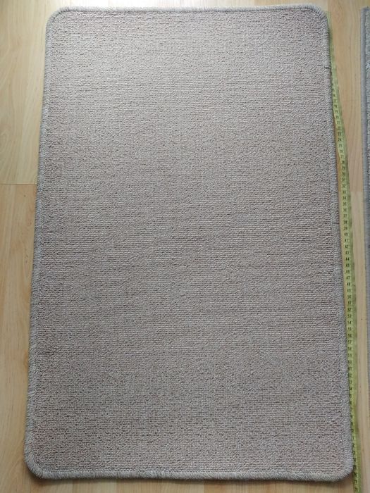 Dywanik pokojowy, chodniczek.