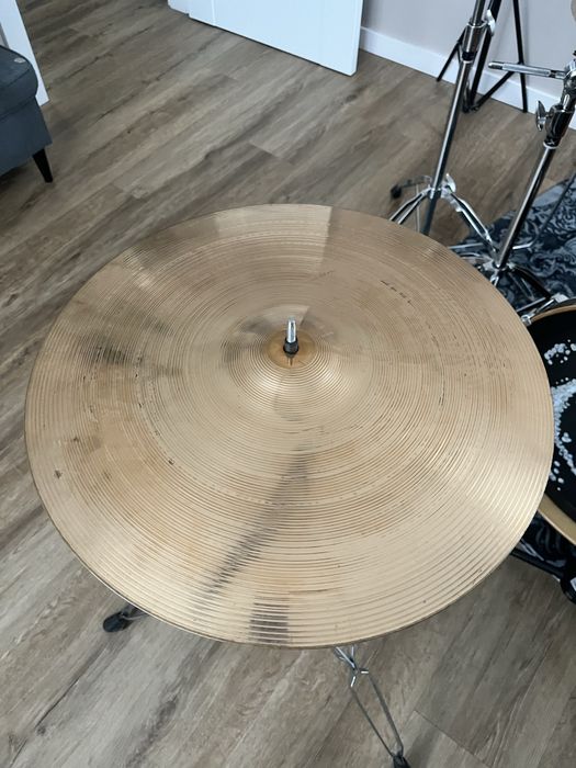 Talerz perkusyjny crash Sabian  b8 18cali