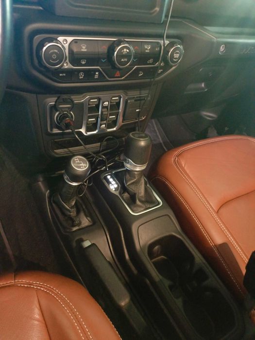 Jeep Wrangler 3,6 czarny automat