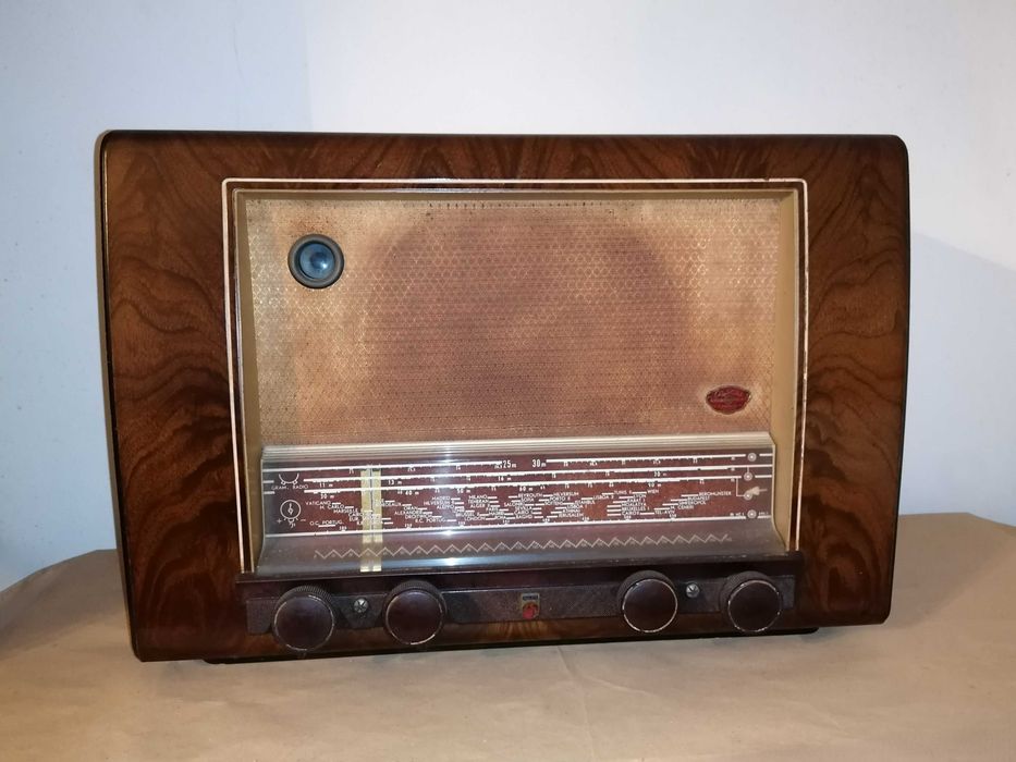 Rádio Philips BX526A (1953)