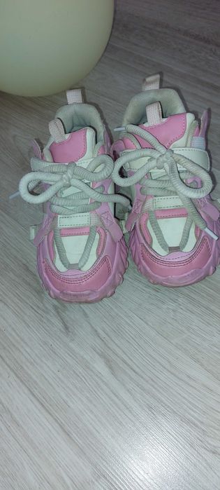 Кросівки для дівчинки