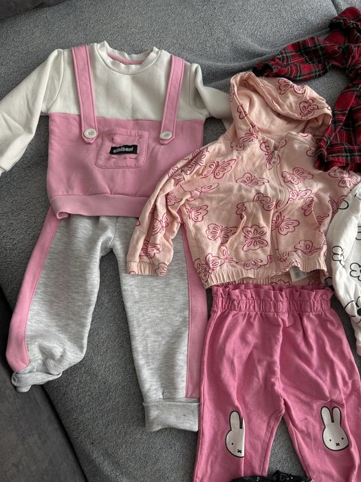 Набір одягу на дівчинку 86 розмір
