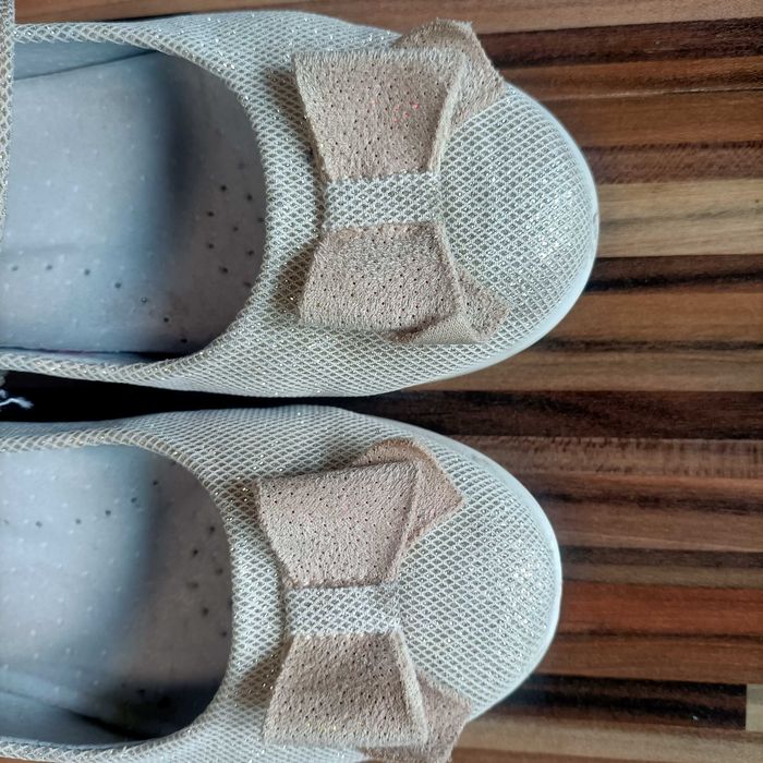 Sprzedam buciki dziewczęce