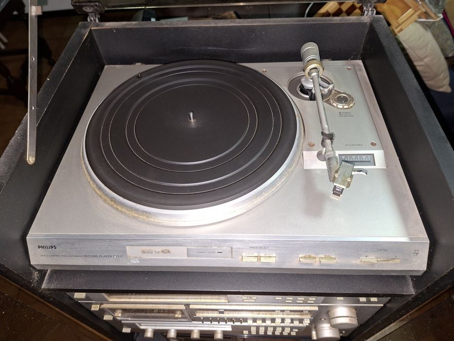 Aparelho de música anos 80