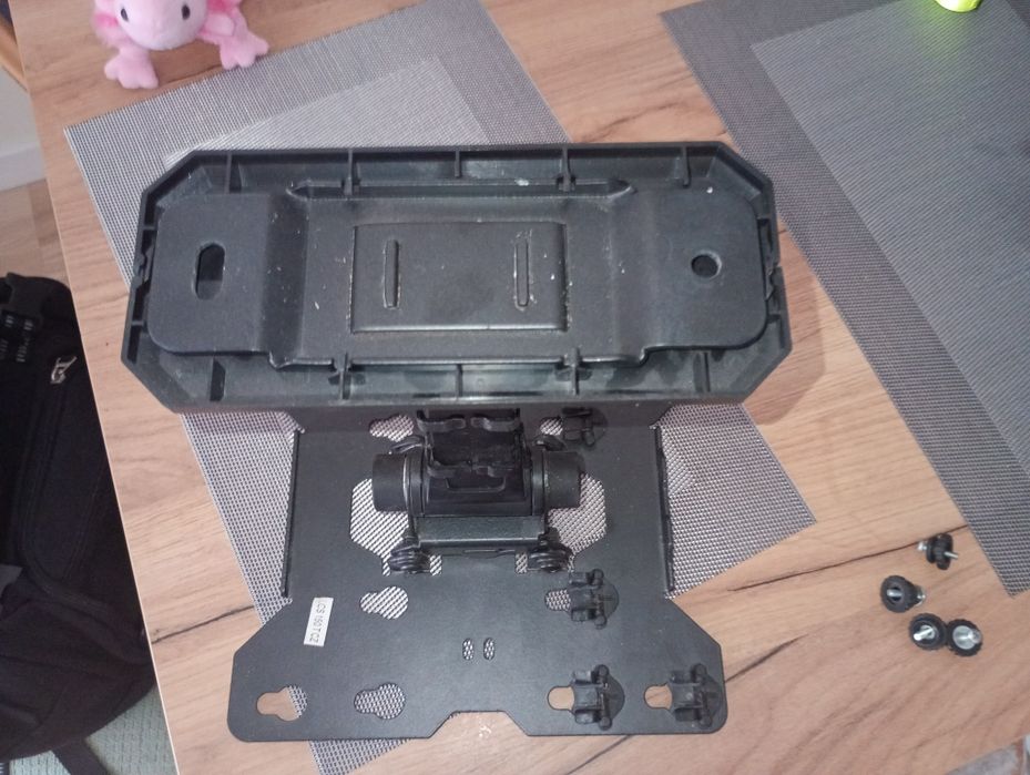 Obrotowy uchwyt ścienny do TV Arkas LCS 150T CZ | Max 35 kg