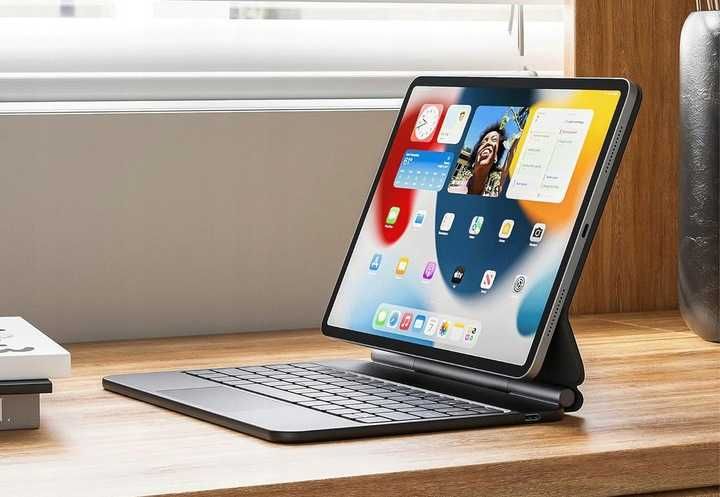 Etui Earto Apple iPad Pro 11, iPad Air 5 (4th/3rd/2nd/1st Gen) QWERTZ