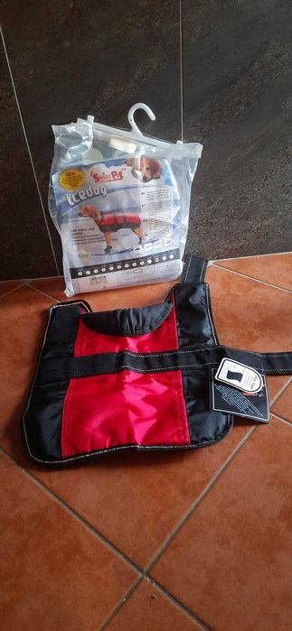 Casaco de inverno para cão, para neve e chuva. NOVO com etiqueta