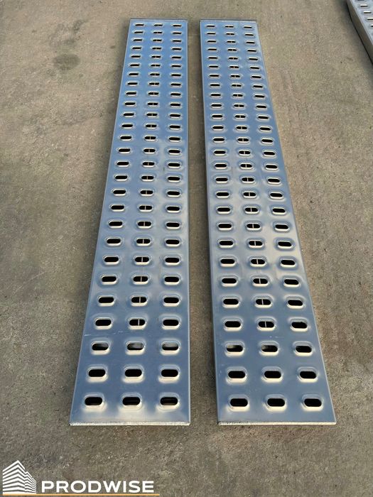 Najazdy / podjazdy / trapy wjazdowe aluminiowe Lohr 2m (315mm x 2000mm) PRODUCENT (2m / 2,5m / 3m) (do przyczep, autolawet, lawet, pomoc drogowa)
