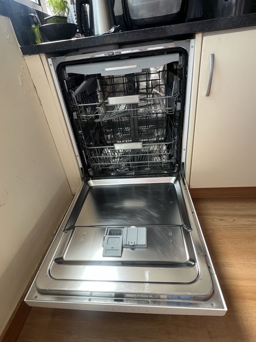Máquina de lavar louça Indesit