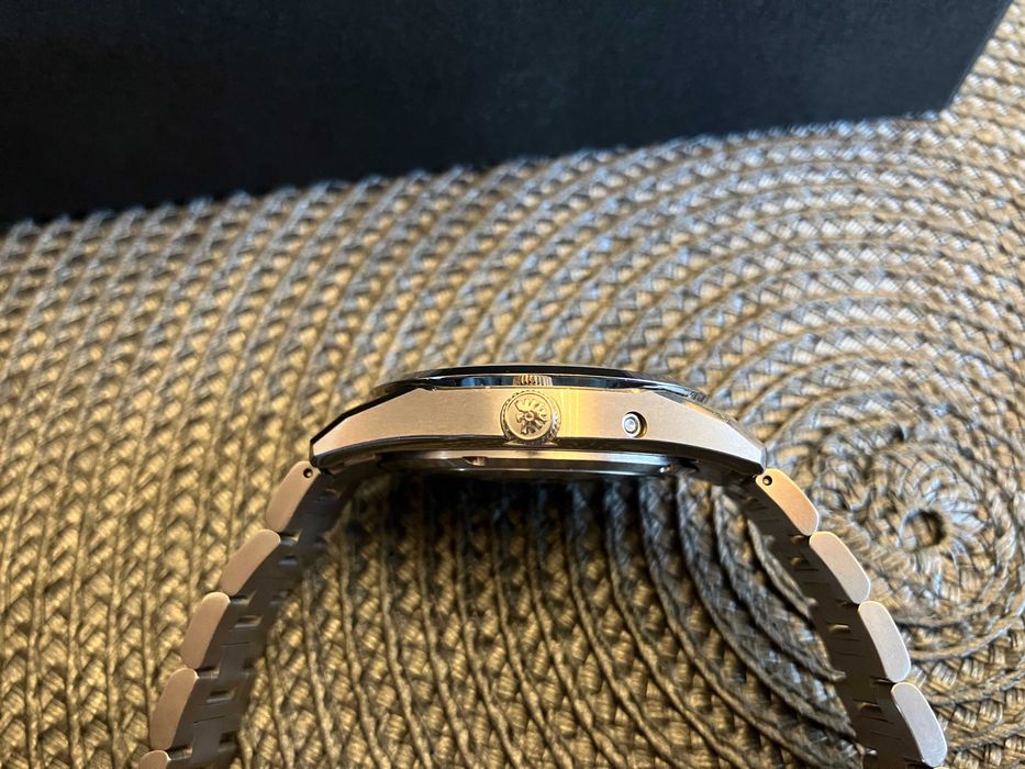 The Citizen Chronomaster AQ4100-57B Titanium