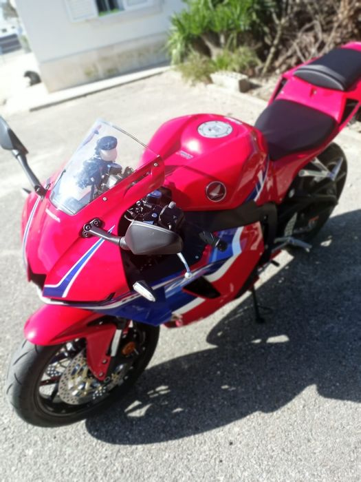 Vendo Honda CBR 600rr 08/25 - de origem