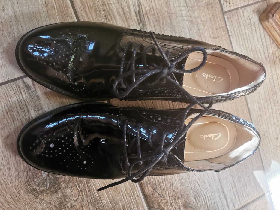 Buty skórzane czarne lakierki Clarks r. 38