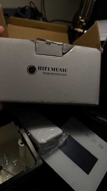 HIFI Music - (Espelho com Bluthoot e ligação Colunas e Aux.)