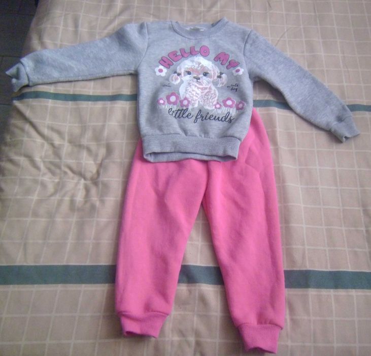 костюмчик на дівчинку