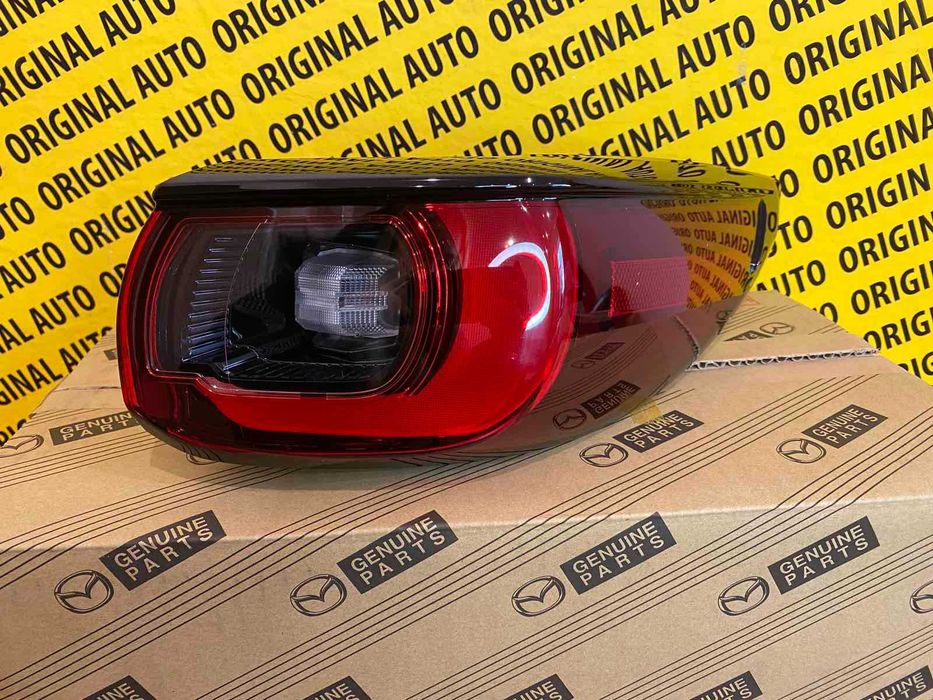 Ліхтар задній лівий правий  Mazda CX-5 KF 2022+  новий оригінал