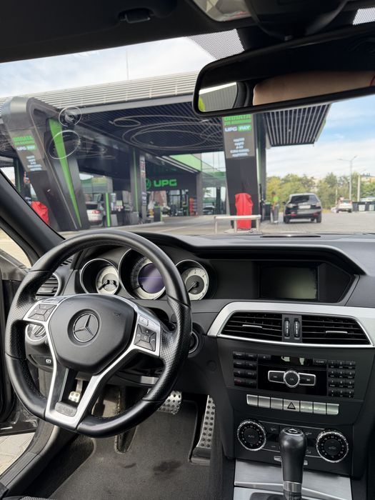 Mersedes-Benz C-Class 2.2 дизель, 2013 рік (Рест)