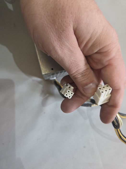 Sprzedam zasilacz DELL L240ES-00 (Stan nieznany) z demontażu