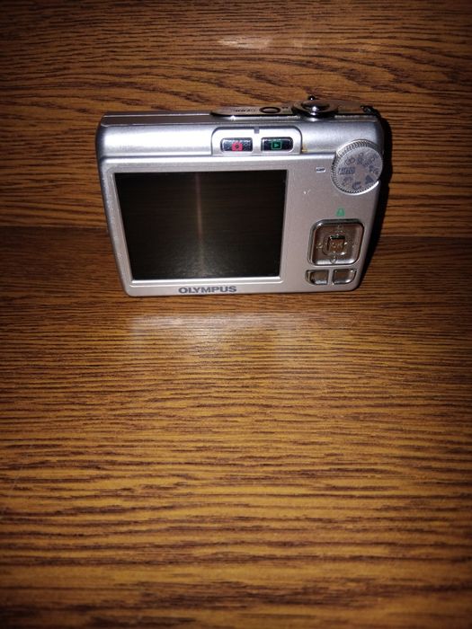 Olympus FE 210 Silver цифровий фотоапарат