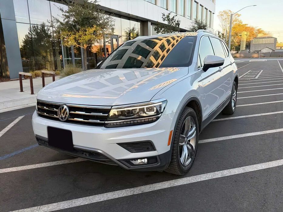 Volkswagen Tiguan 2.0T Sel Premium      2018