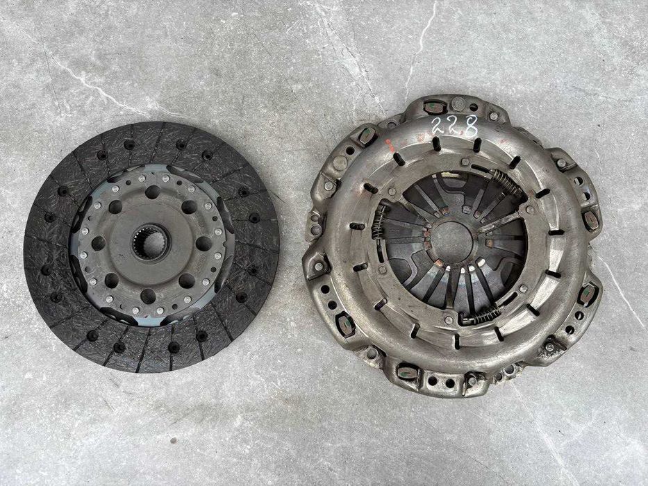 Комплект зчеплення Демпфер Mercedes W203 W204 W211 1.8 2.0 Kompressor