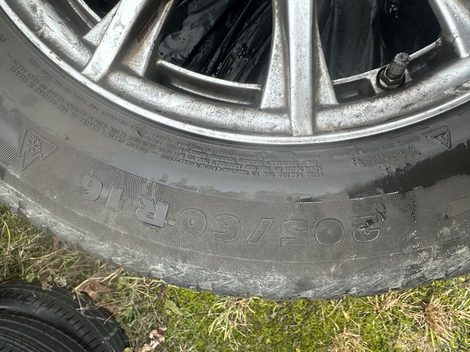 5x112 mercedes zimowe z ladnymi oponami  205/60 r16