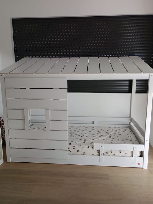 Cama  estilo casa estilo solteiro