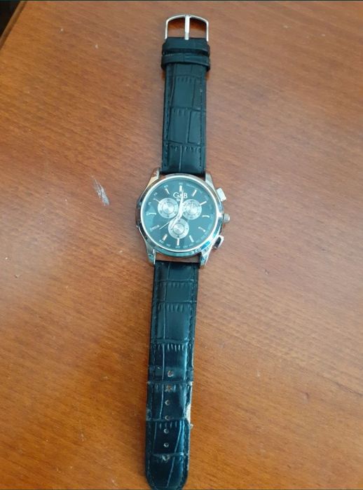 Relogio muito elegante