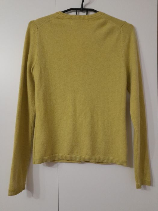 Жіночий кашеміровий кардиган.