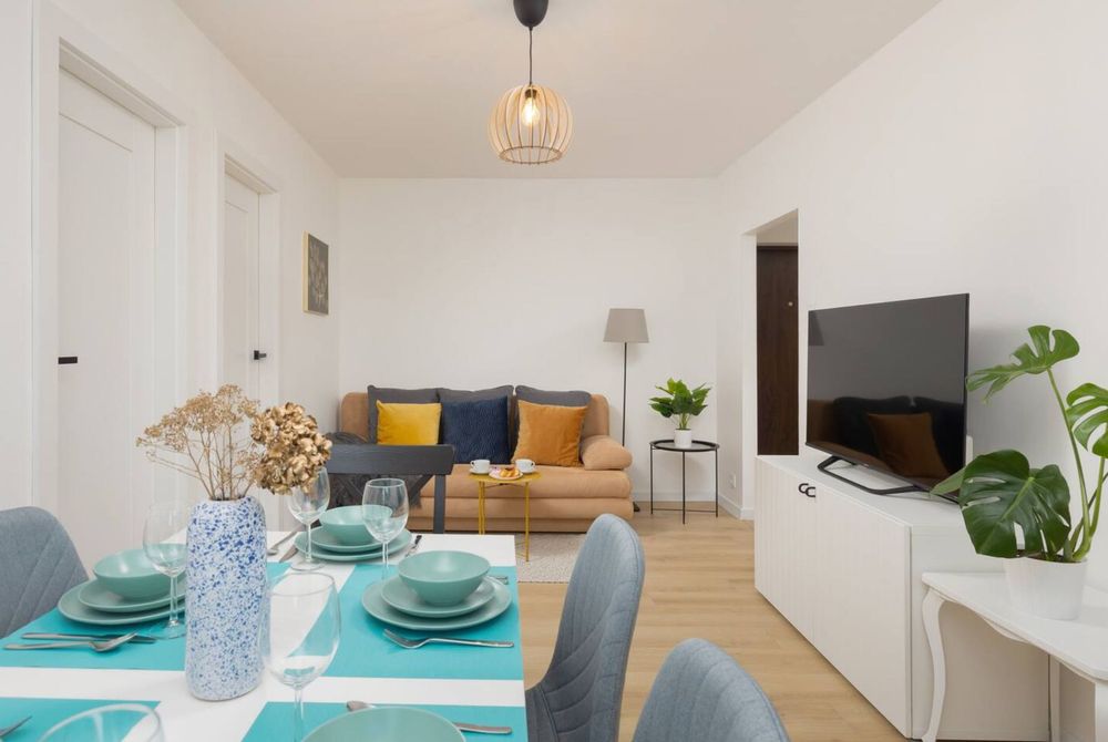 Є гаряча/холодна вода, опалення, працює wifi при відключеннях