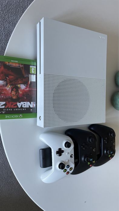 Vendo XBOX one S64171757469826121