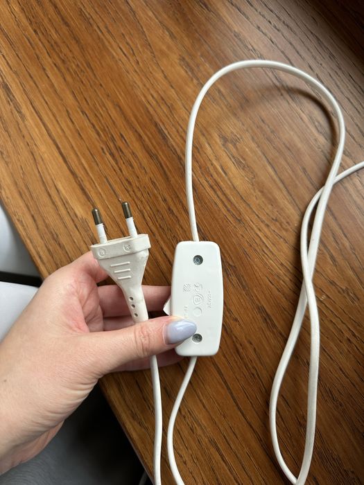 Mała lampka na kabel niebieska abażue kremowy