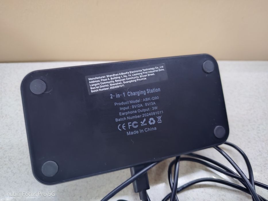 Stacja ładowania telefonu 2 in 1