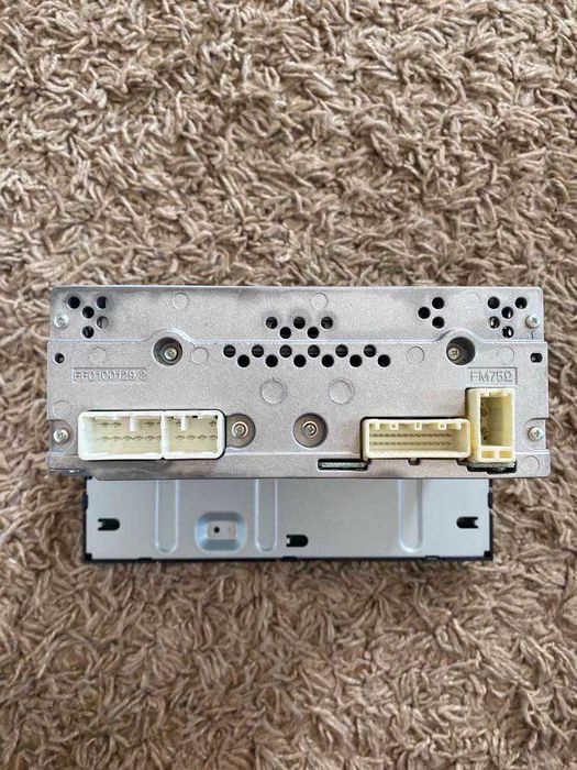 Radio Toyota Corolla E18 AUX USB