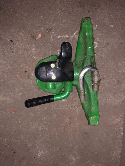 John Deere Zaczep Rozstaw 390