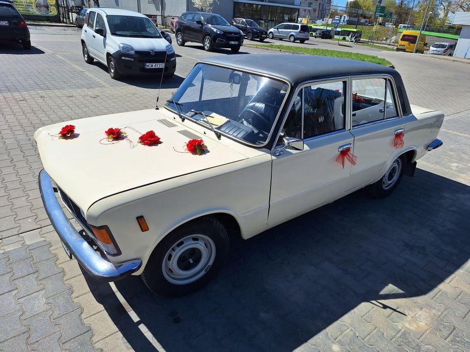 Auto  do ślubu fiat 125p
